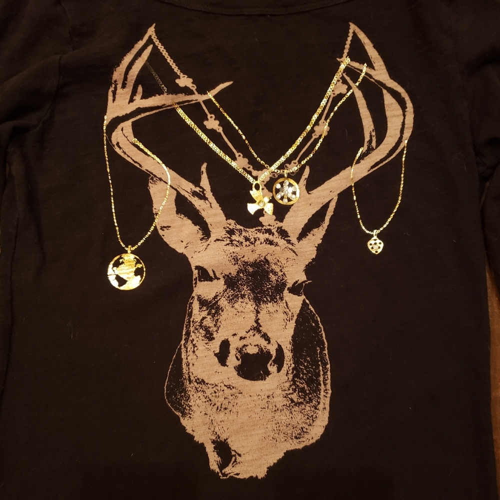 Reindeer Long Sleeve with Chain Print on Antlers - Picture 2 of 4